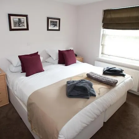 The Racehorses Hotel