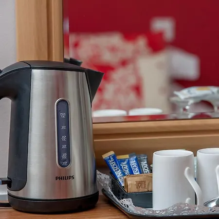 The Racehorses Hotel 3*