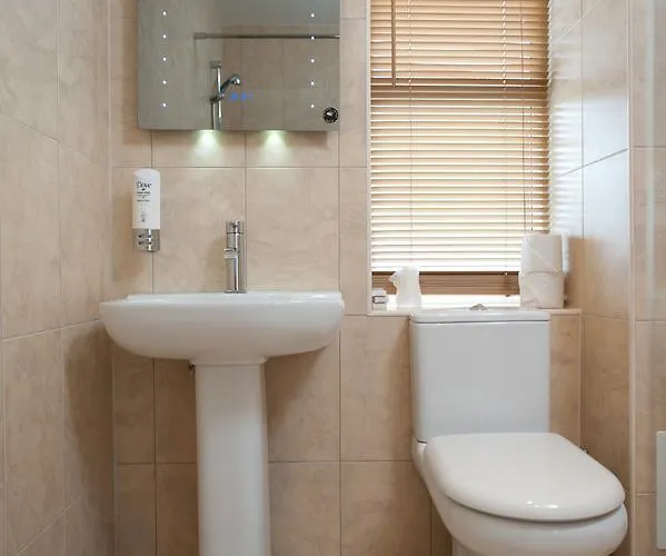 The Racehorses Hotel