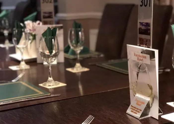 The Racehorses Hotel